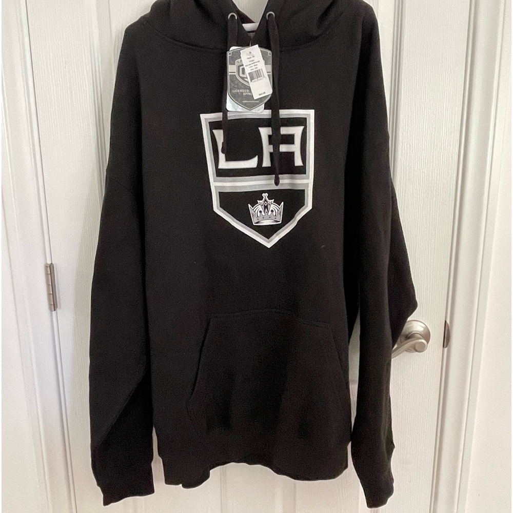 New with Tags, Men’s Los Angeles Kings sweatshirt Hoodie Pullover, Size XXL